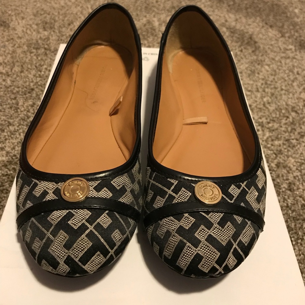 Tommy Hilfiger flats